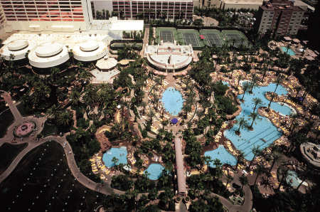 flamingo hotel pool vegas